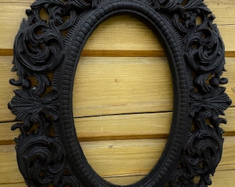 Artisanal Elegance: Black Oval Wooden Frame for Mirrors and Wall Decor - Crafted with Care and Creativity, picture mirror