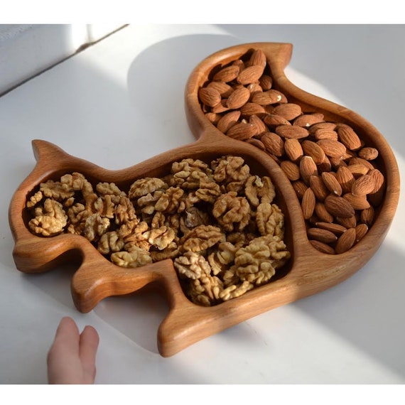 Wooden Squirrel Plate for Kids – wood Baby Plate, Perfect Baby Shower Gift & Kids Meal Decor