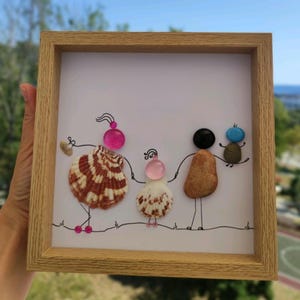Pebble Art Frame Family Seashells Mom and Dad little Boy and Girl