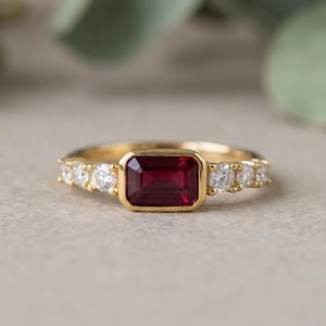 Anillo de rubí natural talla esmeralda – Plata chapada en oro de 18k, anillo apilable talla baguette