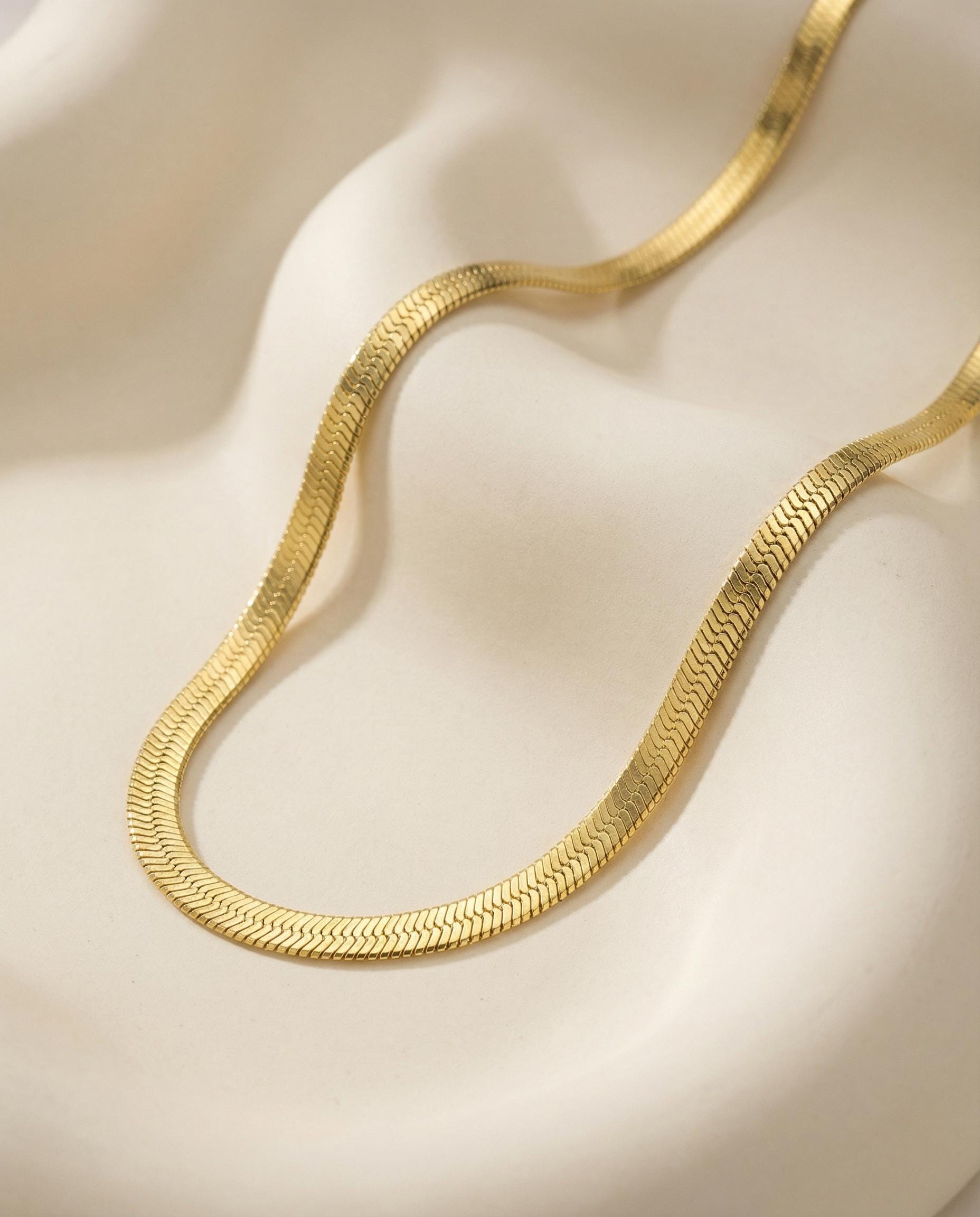 スタージュエリー18K ヘリンボーンネックレス新品