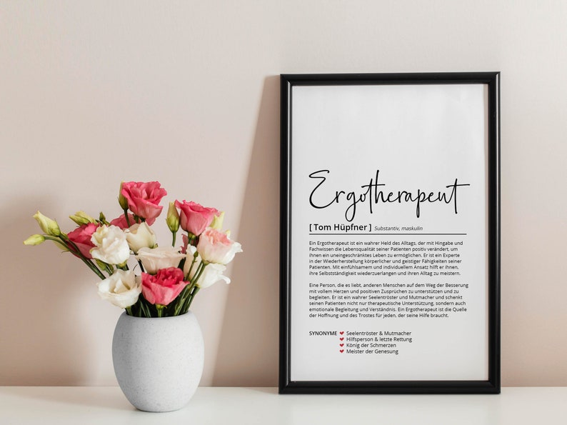 May include: A black and white printable poster with the word "Ergotherapent" in a handwritten font. The poster also includes the text "[Tom H&uuml;pfner] Substantiv, maskulin" and a definition of the word "Ergotherapent".
