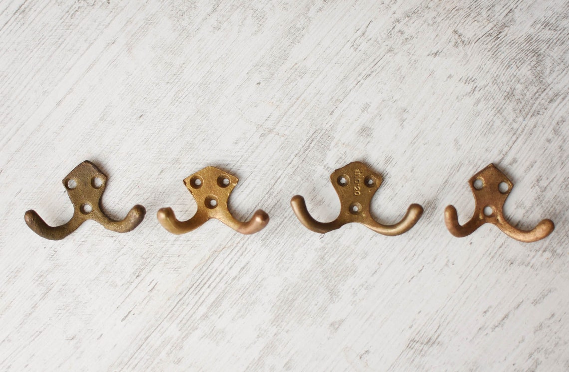 Never usedSet of 4 Vintage Wall Hooks//Solid Etsy