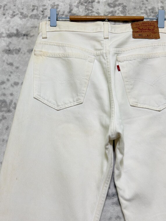 W30 Vintage Levi's 501 Original White Straight Le… - image 11