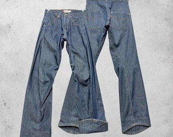 W27 Vintage Levi's Engineered Jeans Y2K Twisted Seam 3D Regular Fit Denim Pants Size 27x30.5
