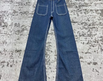 Dazzlin Y2K High Waist Bell Bottom Jeans met witte borduursels en bootcut model, unisex, maat 27x30