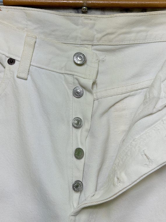 W30 Vintage Levi's 501 Original White Straight Le… - image 9