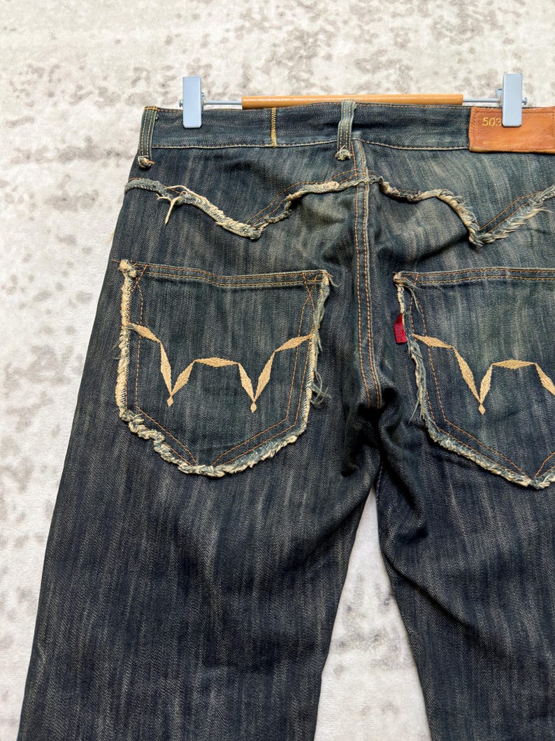W31 Vintage Edwin 503 Slitna Utsvängda Denim Jeans Med Broderi Japansk Y2K Arkivmodell Storlek 31x27 bild 11