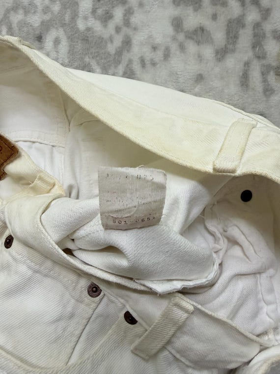 W30 Vintage Levi's 501 Original White Straight Le… - image 16