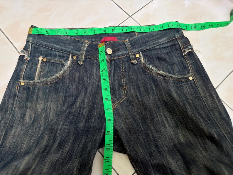W31 Vintage Edwin 503 Slitna Utsvängda Denim Jeans Med Broderi Japansk Y2K Arkivmodell Storlek 31x27 bild 17