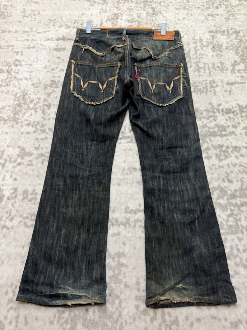 W31 Vintage Edwin 503 Slitna Utsvängda Denim Jeans Med Broderi Japansk Y2K Arkivmodell Storlek 31x27 bild 2