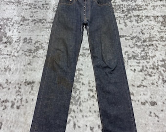 Jeansy Levi's 501 w stylu vintage, z przetarciami i prostą nogawką, z rozporkiem na guziki, w klasycznym stylu, rozmiar 31 x 31