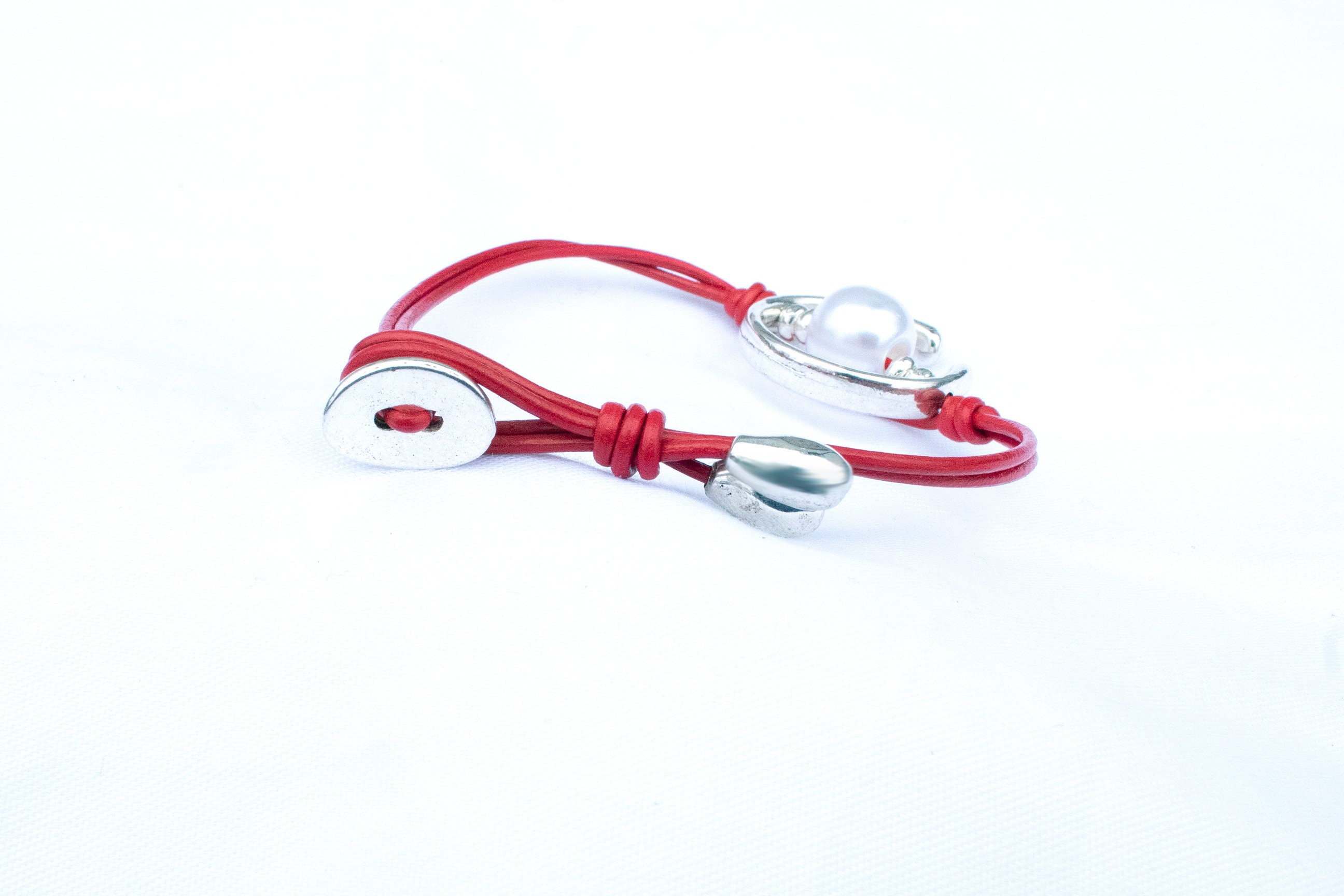 Red Leather and Pearl Wrap Bracelet With Silver Accents  display picture 1