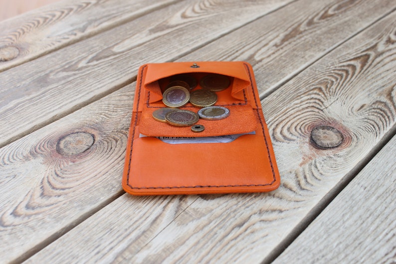 PDF pattern Template leather Bi-fold with a coin box assembly instructions! wallet