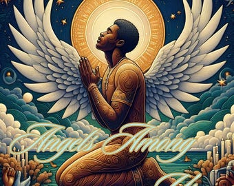 Può includere: Un'illustrazione digitale di una persona con le ali inginocchiata in preghiera. La persona ha la pelle scura e indossa una catena d'oro. Lo sfondo è un cielo blu scuro con stelle e nuvole. Il testo "Angels Among Us" è scritto in lettere dorate nella parte inferiore dell'immagine.