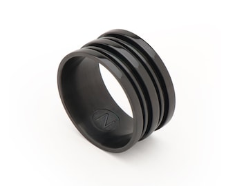 Anillo Sherman Black - Acero inoxidable, inspirado en un casco de tanque de la Segunda Guerra Mundial