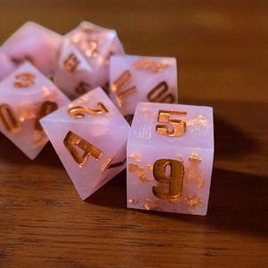 Maidens Kiss, Dice set, Sharp Edge Dice set, RPG Dice Sett