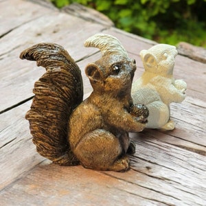 TIC Squirrel, Painted or Unpainted, Cement
