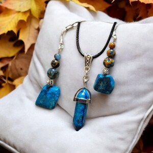 TIC jewelry, Homemade collection, precious stones, Lapis Lazuli, 1 pair of earrings, 1 necklace