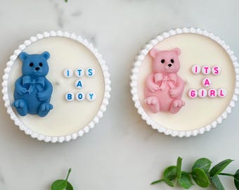 Handmade blue It's a Boy or pink It's a Girl with a bear Message Soy Candle with the cotton wick in a ceramic cup and gift box