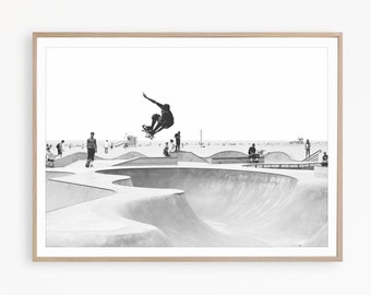 Skateboard Poster Black and White California Photo Venice Beach Print Skateboard Wall Art California Poster Dorm Decor Boy Skateboarding Art