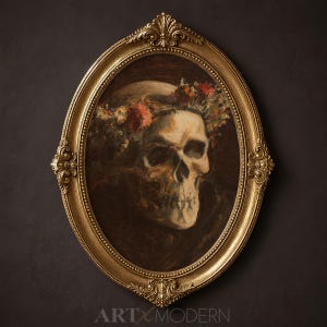 Pode incluir: Uma moldura dourada de formato oval com detalhes ornamentados rodeia uma pintura de tons escuros de um crânio humano usando uma coroa de flores vermelhas e laranjas. O texto ARTXMODERN é visível na parte inferior central em cinza claro.