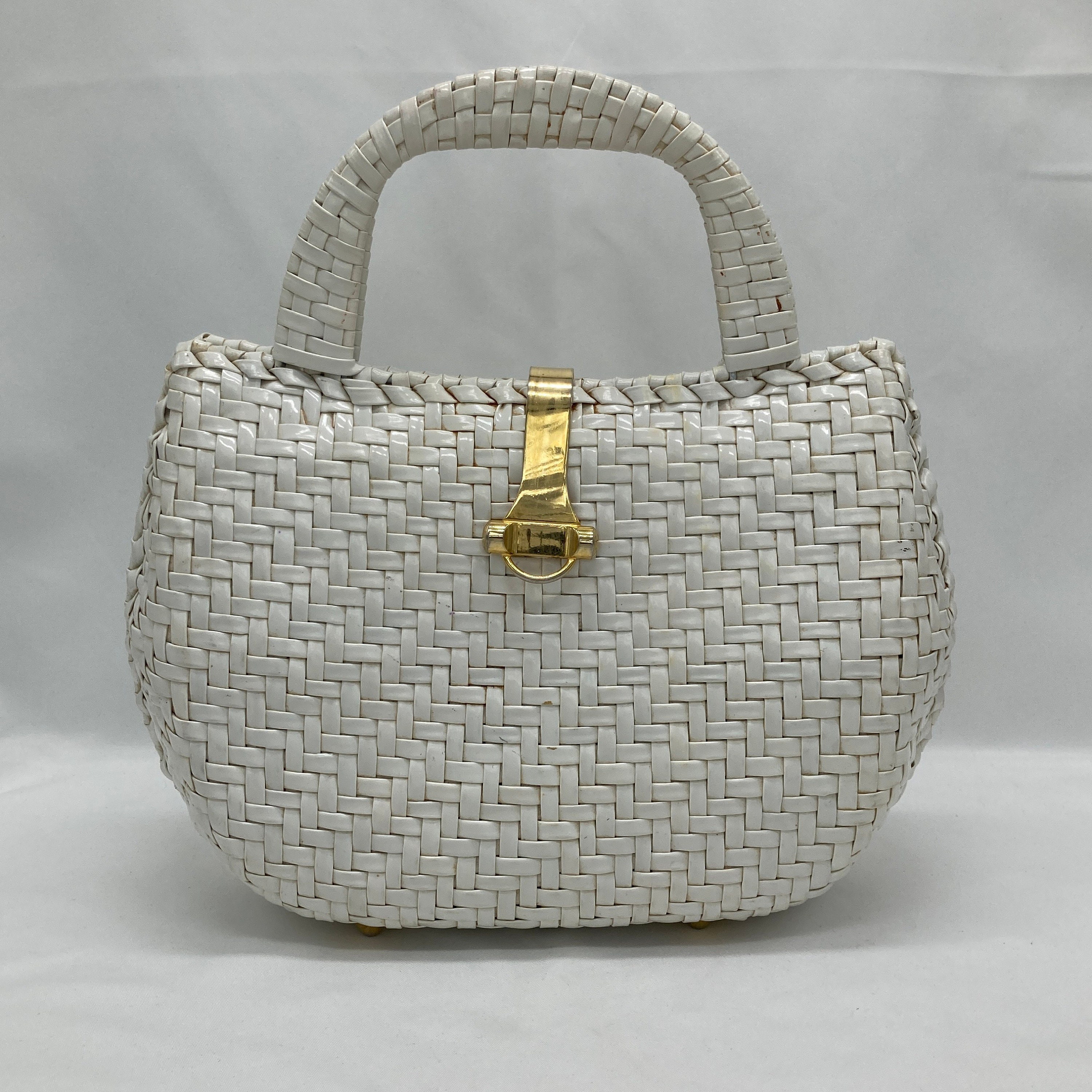 white wicker handbag