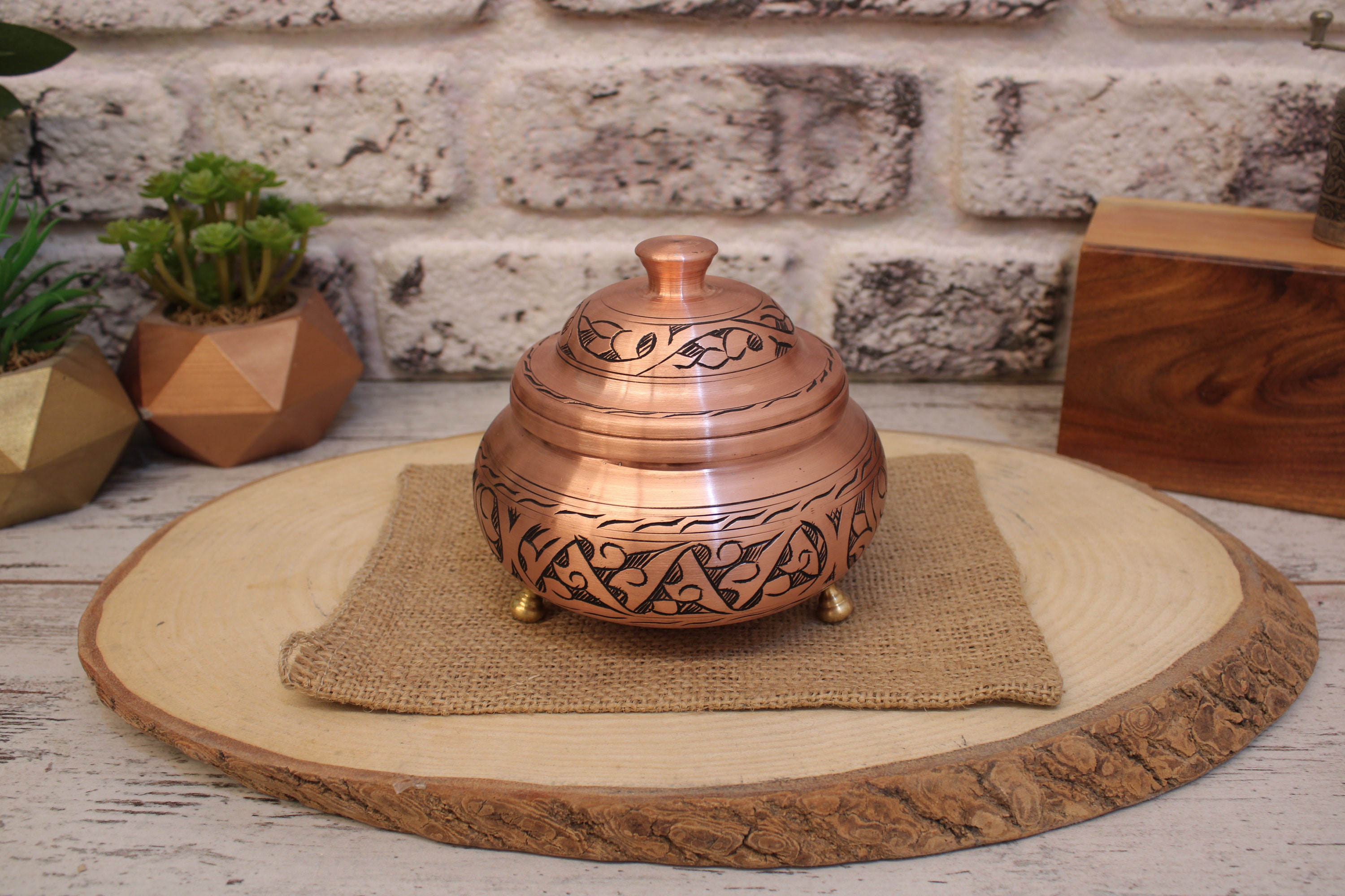 LARGE COPPER CANDY POT — Lots of Furniture