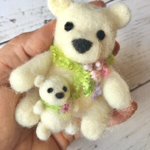 Needle Felting Kit Beginner, Felted Bear DIY Craft, Holiday Gift image 9
