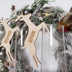 Segnaposto personalizzato con nome di renna per flûte da champagne, calice da vino e piatti da portata, decorazione natalizia, compensato da 4 mm