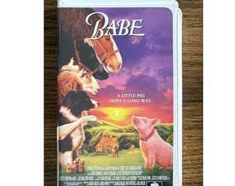 Universal Studios Babe VHS Tape  Clamshell Cover Family Movie