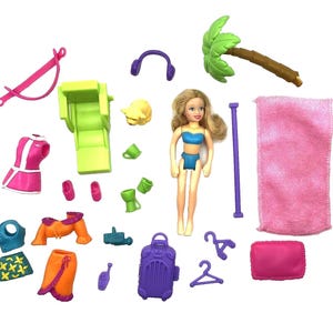 Polly Pocket 2003 Groovy Getaway Jet Doll, Clothing & Accessories *Incomplete*