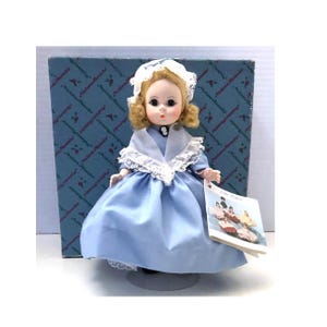 Madame Alexander USA Doll Vintage International  8” Straight Leg  1984 #559