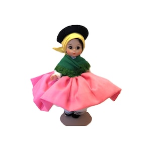 Madame Alexander Portugal Doll #585 Vintage International 8”  Straight Leg