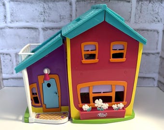 Polly Pocket 2002 Magnetic Hangin' Out Portable Playset House