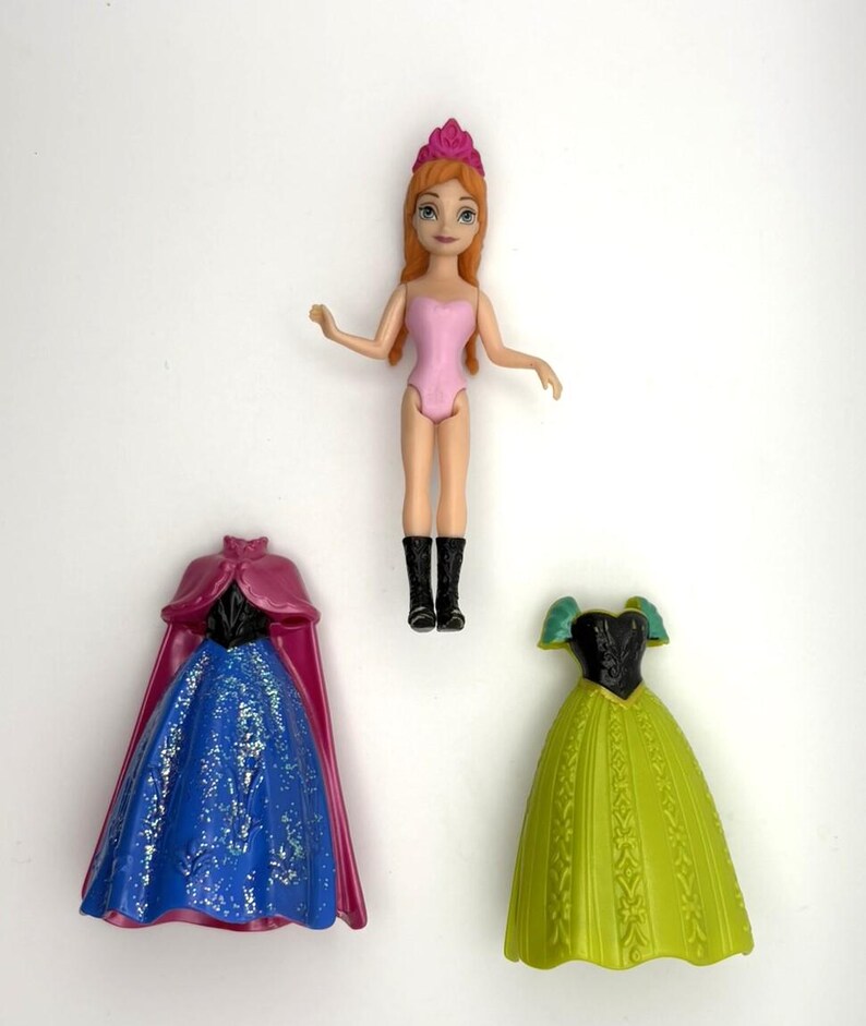 Disney Princess Dolls Anna from Frozen and Magiclip Little Kingdom Polly Pocket image 2