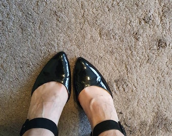 Vintage italian black sling lacquer pointed shoes heels Size 40
