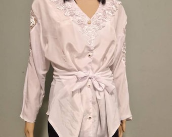 Vintage smooth white lace blouse