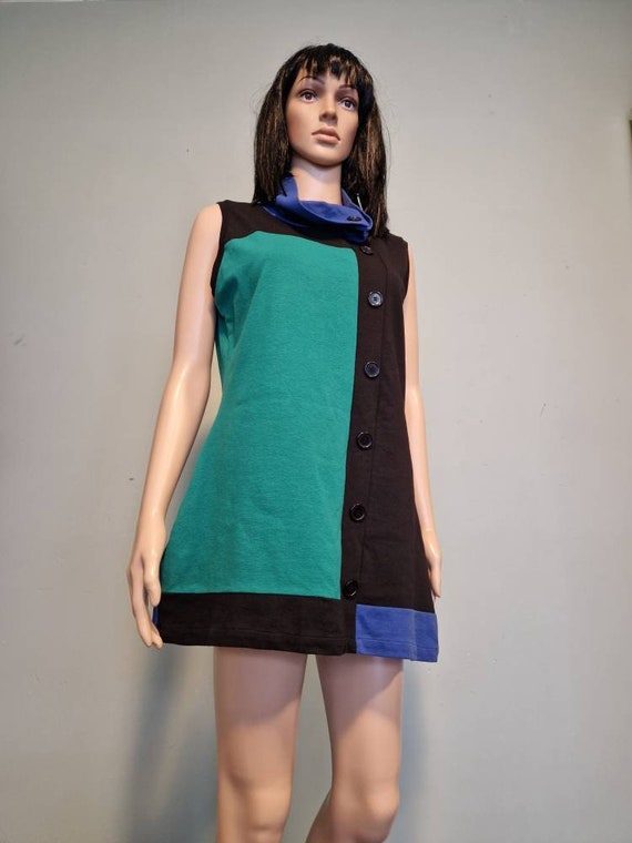 black and green color block dress Color Block Crepe Day Dress with Relaxed Shoulders