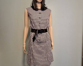 Vintage checkered diamond dress  collar Black and White