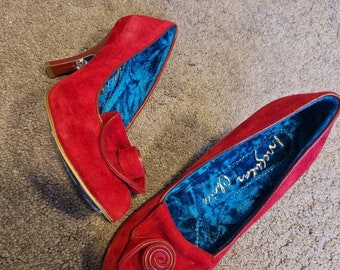 Vintage irregulare choice Alice in wonderland pumps red velvet shoes size 37