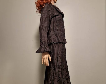 Vintage 70s wrinkle two piece Black crêpe suit size M