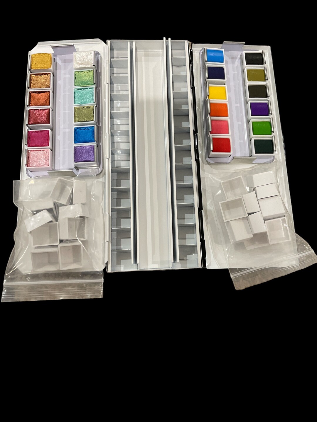 Artist Watercolor 24 Color Metal Box , Travel or Studio Paint Set With