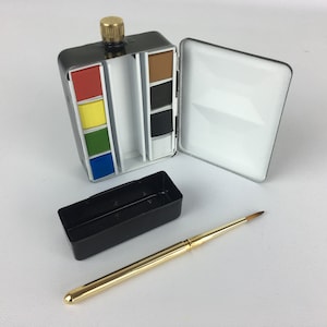 The "Scottie" Whiskey Painters Artist Travel Watercolor flask watercolor paint palette box, painting,Built in flask, 1/2 pans, made in Italy