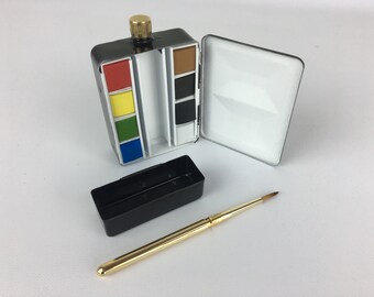 The "Scottie" Whiskey Painters Artist Travel Watercolor flask watercolor paint palette box, painting,Built in flask, 1/2 pans, made in Italy