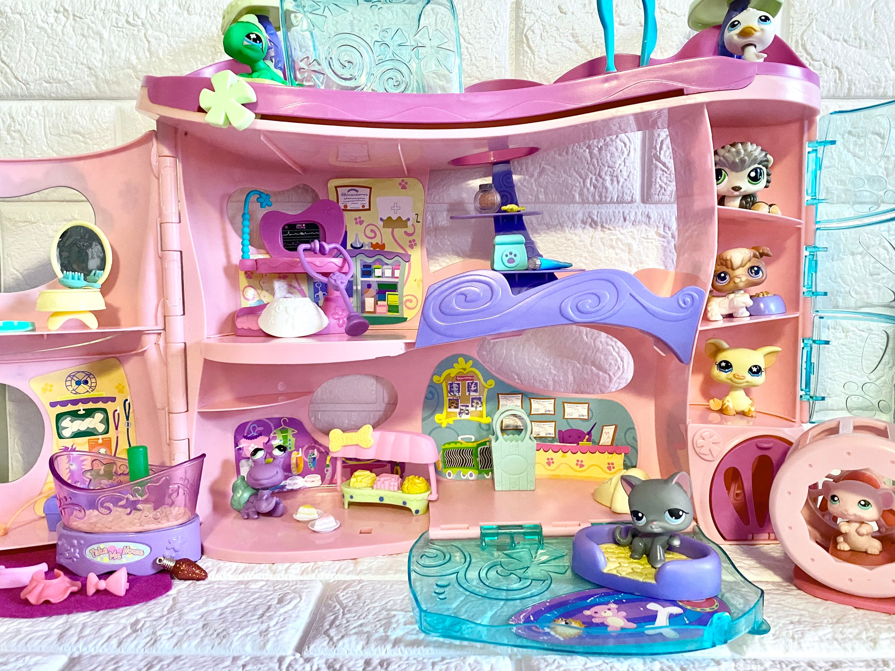 LPS Cozy Care Adoption Center Vintage Littlest Pet Shop Lps Old