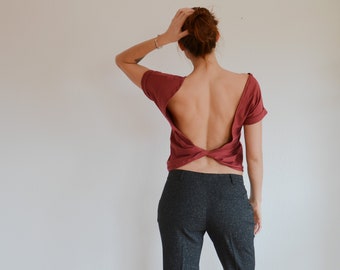Organic Cotton Backless Twisted T-Shirt - Ruby Red