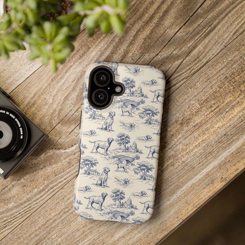 Funda magnética resistente a impactos para iPhone con diseño de Labrador Retriever en color azul Toile de Jouy imagen 16