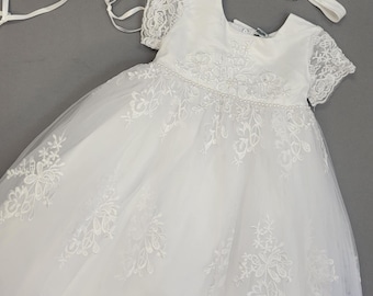 Floral Embroidery Christening Gown: Baby Baptism Dress with Bonnet