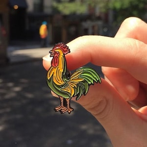 El Gallo Emaille Pin